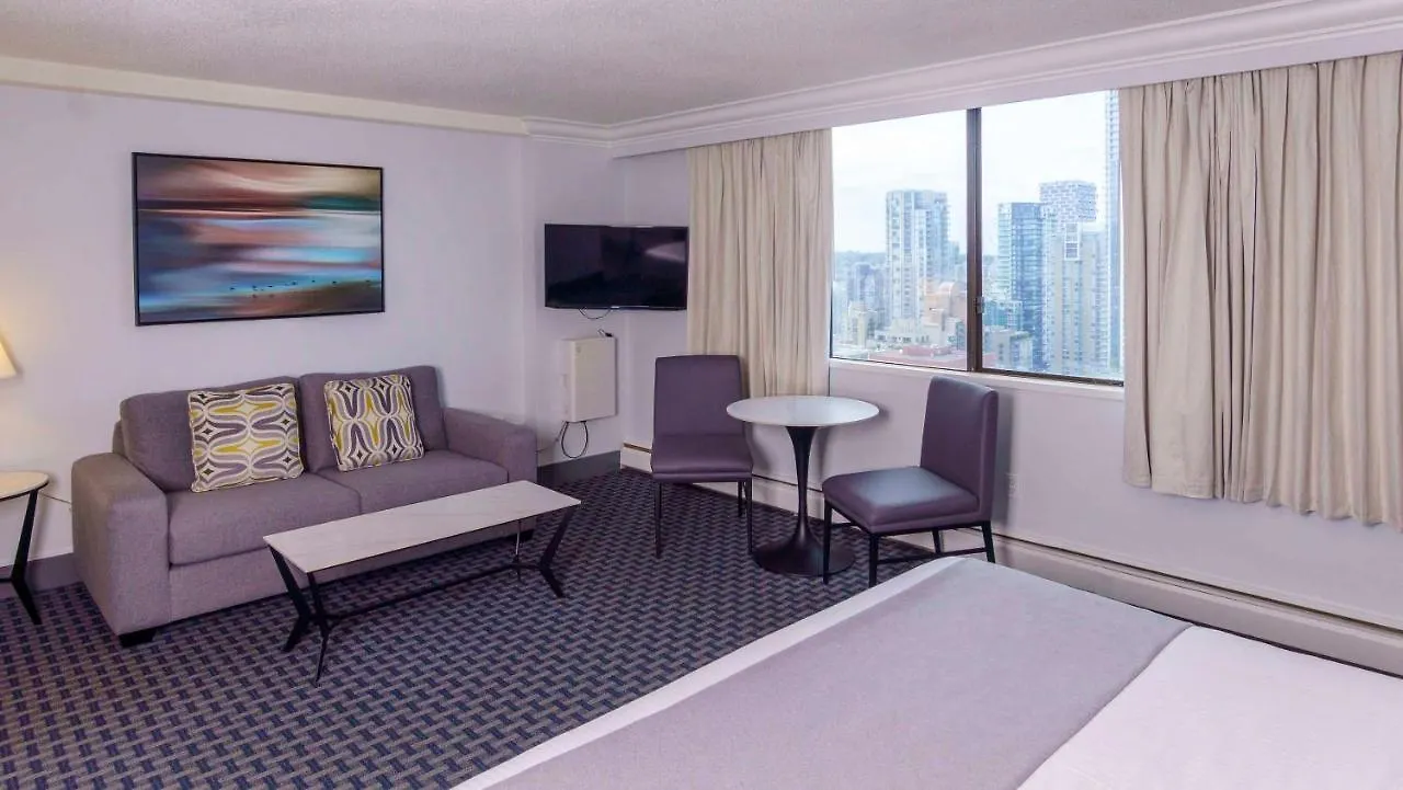 Century Plaza Hotel Ванкувер Канада